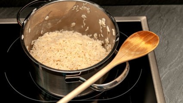 Was ist schneller: Reiskocher oder normaler Topf